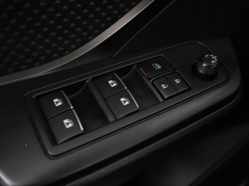 Toyota C-HR I Crossover 1.8 Hybrid 122KM 2016 Toyota C-HR navi kamera ACC LED, zdjęcie 35