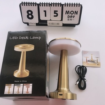 НАСТОЛЬНАЯ СВЕТОДИОДНАЯ ЛАМПА 3 ЦВЕТОВЫХ РЕЖИМА 1800 МАЧ ПОРТАТИВНАЯ