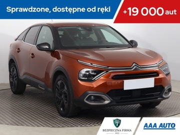 Citroen C4 III SUV 1.2 PureTech 156KM 2021 Citroen C4 1.2 PureTech, Salon Polska, Serwis ASO