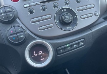 Honda Jazz III 1.4 i-VTEC 100KM 2009 Honda Jazz 1.3 Benzyna 99 Km Klimatyzacja 1.3 Benzyna 99KM, zdjęcie 14