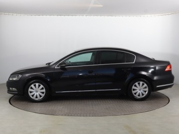 Volkswagen Passat B7 Limousine 2.0 TDI CR DPF BlueMotion 140KM 2011 VW Passat 2.0 TDI, Salon Polska, Navi, Klima, zdjęcie 2
