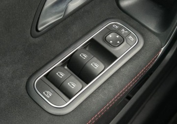 Mercedes Klasa A W177/V177 Hatchback 2.0 220d 190KM 2021 Mercedes-Benz Klasa A AMG Line 4-Matic 8G-DCT, Tempomat, GPS, Podgrzewane, zdjęcie 17