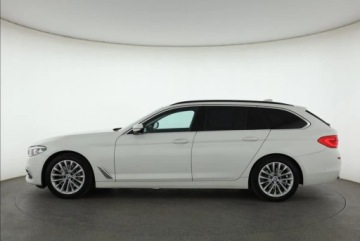 BMW Seria 5 G30-G31 Touring 525d 231KM 2018 BMW 5 525d, 227 KM, Automat, Skóra, Navi, Klima, zdjęcie 2
