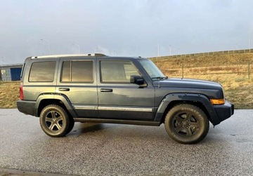 Jeep Commander 2010 Jeep Commander 4x4 5.7 HEMI LPG 326 KM Limited...