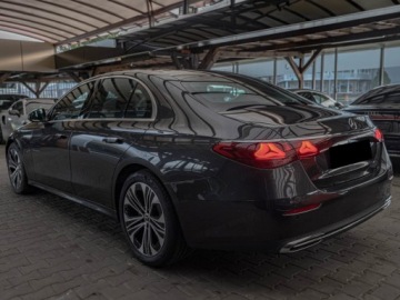 Mercedes Klasa E W214 Sedan 2.0 200 204KM 2025 E Klasa 200 4-Matic Avantgarde 2.0 (204KM) 2025, zdjęcie 2