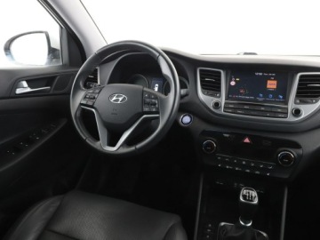 Hyundai Tucson III SUV 1.6 GDI 132KM 2018 Hyundai Tucson Kamera, Navi, Aut.klima, Bluetooth, zdjęcie 15