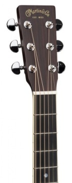 Martin D35 с акустической гитарой