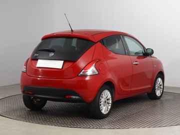 Lancia Ypsilon IV Hatchback 5d 1.2 8v 69KM 2013 Lancia Ypsilon 1.2, Salon Polska, Klima,ALU, zdjęcie 4