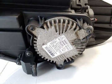 92102A4 SVĚTLO PRAVÁ PŘEDNÍ 2.0 GDI 122 2014 KIA CARENS IV