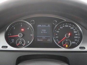 Volkswagen Passat B7 Variant 1.6 TDI CR DPF BlueMotion 105KM 2012 VW Passat 1.6 TDI, Navi, Klima, Klimatronic, zdjęcie 10