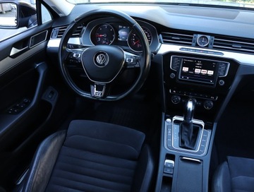 Volkswagen Passat B8 Variant 2.0 TDI BlueMotion SCR 150KM 2017 VW Passat 2.0 TDI, Automat, Skóra, Navi, Klima, zdjęcie 6