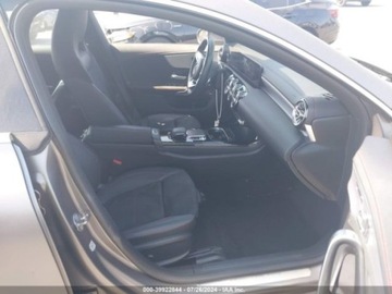 Mercedes CLA C118/X118 2020 Mercedes-Benz CLA 250, 2020r., 2.0L 2.0 Benzyna 221KM, zdjęcie 8
