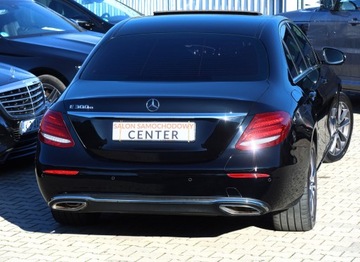 Mercedes Klasa E W213 Limuzyna Plug-in Facelifting 2.0 300e 320KM 2020 Mercedes E300e 320 koni Sedan Burmester Szyber Webasto Kamera Avantgarde, zdjęcie 30