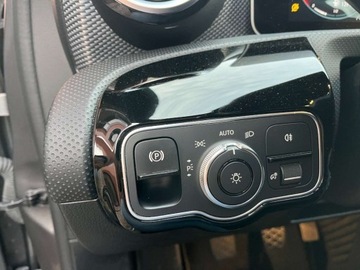 Mercedes Klasa A W177/V177 Hatchback 1.3 200 163KM 2019 Mercedes-Benz Klasa A 1.3 benzyna 163 KM 6 biegow zarej w PL zadbany, zdjęcie 18