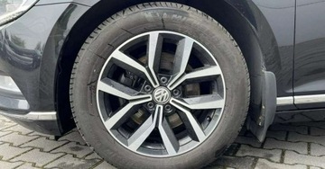 Volkswagen Passat B8 Variant 2.0 TDI BlueMotion SCR 190KM 2019 Volkswagen Passat 4-Motion Automat Navi Parktronic Kamera Alcantara, zdjęcie 13