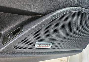 Volkswagen Scirocco III 2009 Volkswagen Scirocco 200KM Xenon DynAudio Navi Lift 2.0 Benzyna 200KM, zdjęcie 5