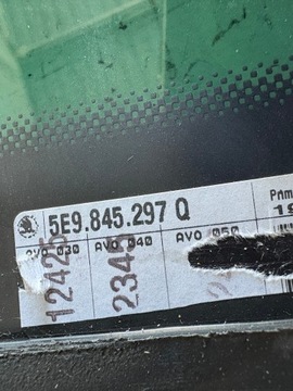 OCTAVIA III 5E KOMBI SKLO (OKNO) KAROSERIE LEVÝ 2019