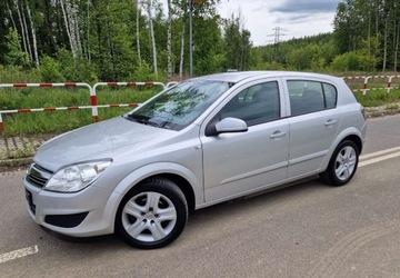 Opel Astra H Hatchback 5d 1.4 TWINPORT ecoFLEX 90KM 2009 Opel Astra 1,41-Wlasciciel5DrzwiKlima 1.4 Benzyna 90KM, zdjęcie 2