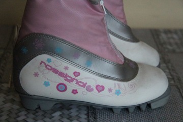 ROSSIGNOL NNN – РАЗМЕР 34/21,5 СМ – ИЗОЛИРОВАННЫЙ