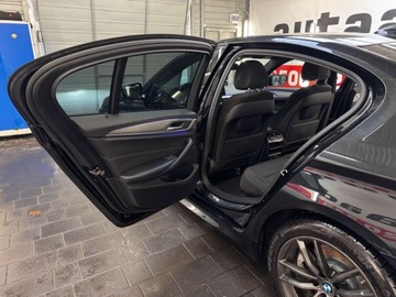 BMW Seria 5 G30-G31 Limuzyna 520d 190KM 2017 BMW Seria 5 Zapraszam cie, zobacz jaka piekna 5 w m pakiecie mam dla cieie, zdjęcie 32