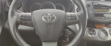 Toyota RAV4 III MPV Facelifting 2.0 Valvematic 158KM 2011 Toyota RAV4 2.0 benz ,bezwypadek ,4x4 ,morski metalik 2.0 Benzyna 158KM, zdjęcie 12
