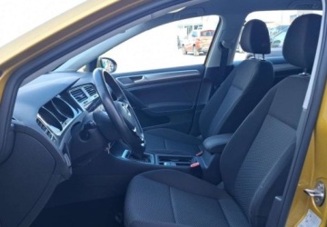 Volkswagen Golf VII Hatchback 3d Facelifting 1.0 TSI 110KM 2018 Volkswagen Golf VII 1.0 TSI BMT Trendline Benzyna 110KM, zdjęcie 10