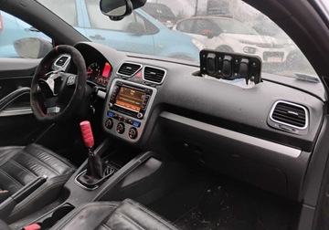 Volkswagen Scirocco III 2008 Volkswagen Scirocco 2008r, 2.0Benzyna. Uszkodzony prawy przod i lewy bok., zdjęcie 5