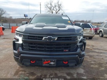 Chevrolet Silverado II 2023 Chevrolet Silverado Short Bed Lt Trail Boss 2023 5.3 Benzyna 355KM, zdjęcie 8