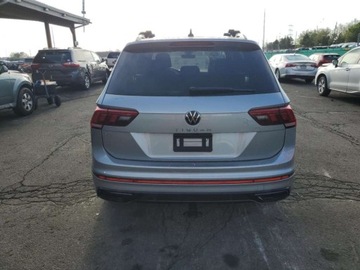 Volkswagen Tiguan II 2023 Volkswagen Tiguan Se R-Line Black, 2023r., 2.0L 2.0 Benzyna 184KM, zdjęcie 5