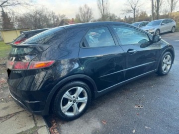 Honda Civic VIII Hatchback 5d 1.4 i 83KM 2007 Honda Civic Honda Civic 1,4 benzyna Klimatyzacja Zamiana 1.3 Benzyna 82KM, zdjęcie 9