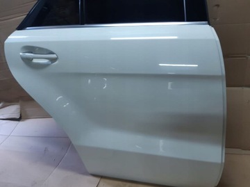DVEŘE PRAVÉ MERCEDES ML-W166 LAK-650