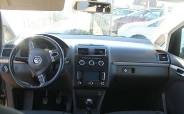 Volkswagen Touran II 1.6 TDI 105KM 2015 Volkswagen Touran 1.6 Diesel 104KM, zdjęcie 10