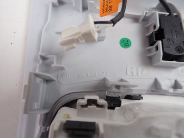 LAMPA OSVĚTLENÍ KABINY PEUGEOT 208 I EVROPA 9673810977