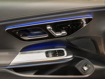 Mercedes CLE Coupe 2.0 300 258KM 2025 MERCEDES-BENZ CLE 300 4-Matic AMG Line 2.0 (258KM) 2025, zdjęcie 9