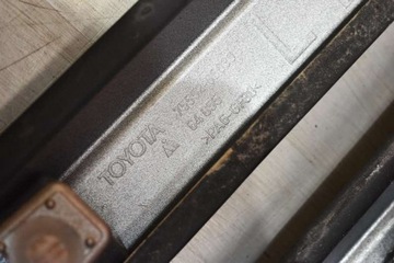 STŘEŠNÍ NOSIČ STŘEŠNÍ KOMPLET STŘÍBRNÉ TOYOTA AVENSIS T27 KOMBI 09-11