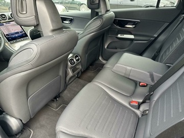 Mercedes GLC C254/X254 Coupe 2.0 220d 197KM 2024 Mercedes-Benz GLC 220 d 4Matic Pakiet AMG SUV, zdjęcie 17