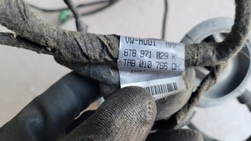 AUDI A5 8T SVAZEK DVEŘE LEVÝ PŘEDNÍ 8T8971029K