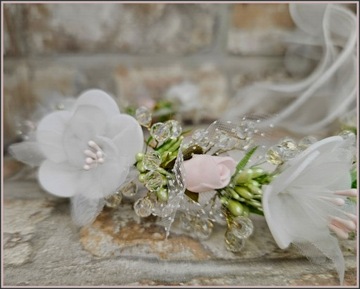 Причастный венок. Причастные венки. причастный венок с розовым дополнением