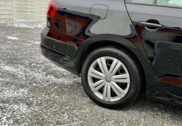 Volkswagen Jetta VI Sedan Facelifting 2.0 TDI 110KM 2016 Volkswagen Jetta Volkswagen Jetta 2.0 TDI DPF BMT Comfortline 2.0 Diesel, zdjęcie 27