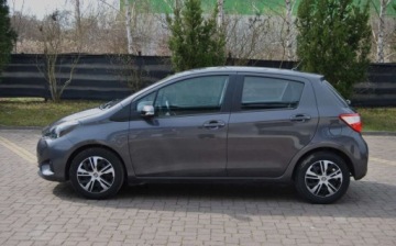 Toyota Yaris III Hatchback 5d Facelifting 2017 1.0 VVT-i 72KM 2019 Toyota Yaris GWARANCJA, 1. Rej. 2020r, Benzyna, Asystent pasa, Swietnie ut, zdjęcie 16