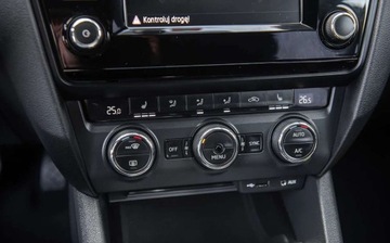 Skoda Octavia III Scout 2.0 TDI 184KM 2015 Skoda Octavia 2.0Tdi 184Ps 4x4 Automat DSG Ledy Navi Bixenon Parktronik 1W, zdjęcie 25