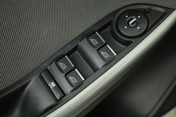 Ford Focus III Kombi 1.0 EcoBoost 125KM 2013 Ford Focus 1.0 EcoBoost, Klima, Parktronic,ALU, zdjęcie 16