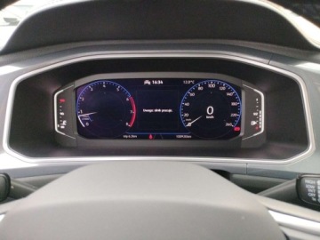 Volkswagen T-Roc I SUV Facelifting 1.5 TSI ACT 150KM 2022 Volkswagen T-Roc 1.5 Benzyna 150KM, zdjęcie 14