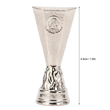 ТОЧНО МОДЕЛИРОВАННАЯ МОДЕЛЬ ФУТБОЛЬНОГО КУБКА