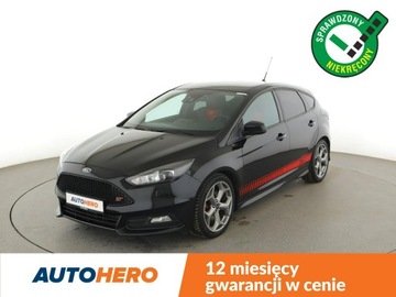 Ford Focus III ST 2.0 EcoBoost 250KM 2017 Ford Focus skóra bi-xenon navi Sync3 grzane