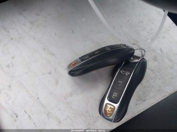 Porsche 911 992 2020 Porsche 911 2020r. , 3,0L 2020 CARRERA 4 3.0 Benzyna 379KM, zdjęcie 12