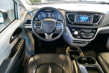 Chrysler Pacifica II 2020 Chrysler Pacifica Touring L 3.6L Pentastar V6 287KM StowN Go S Kamera 7os, zdjęcie 13