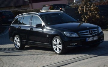 Mercedes Klasa C W204 Limuzyna 1.8 200 CGI BlueEFFICIENCY 184KM 2009 Mercedes-Benz Klasa C 1.8 Kompresor Automat PDC Sprowadzony 1.8 Benzyna, zdjęcie 1