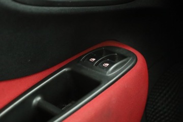 Fiat 500L Trekking 1.6 MultiJet II 105KM 2013 Fiat 500L 1.6 MultiJet, Salon Polska, Klima, zdjęcie 13