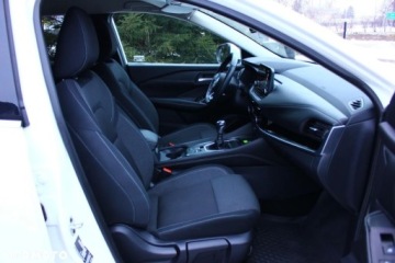 Nissan Qashqai III Crossover 1.3 DIG-T MHEV 140KM 2022 Nissan Qashqai Nissan Qashqai 1.3 DIG-T N-Connecta EU6d 1.3 Benzyna 140KM, zdjęcie 39